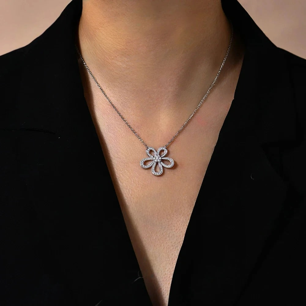 Flower-Shaped Moissanite Pendent Necklace in Sterling Silver