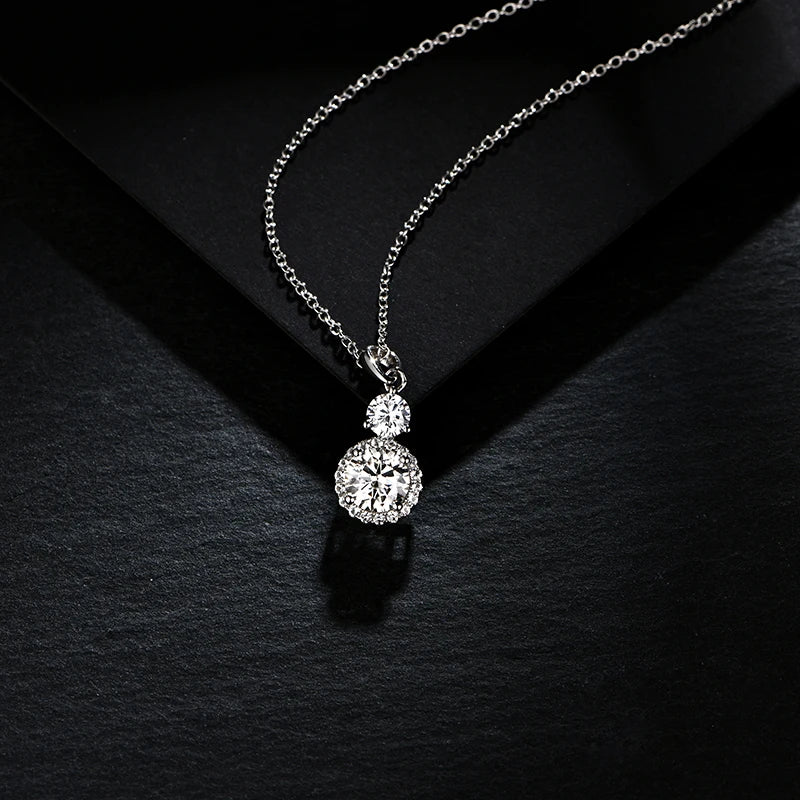 Round-Cut Moissanite Pendant Necklace in Sterling Silver