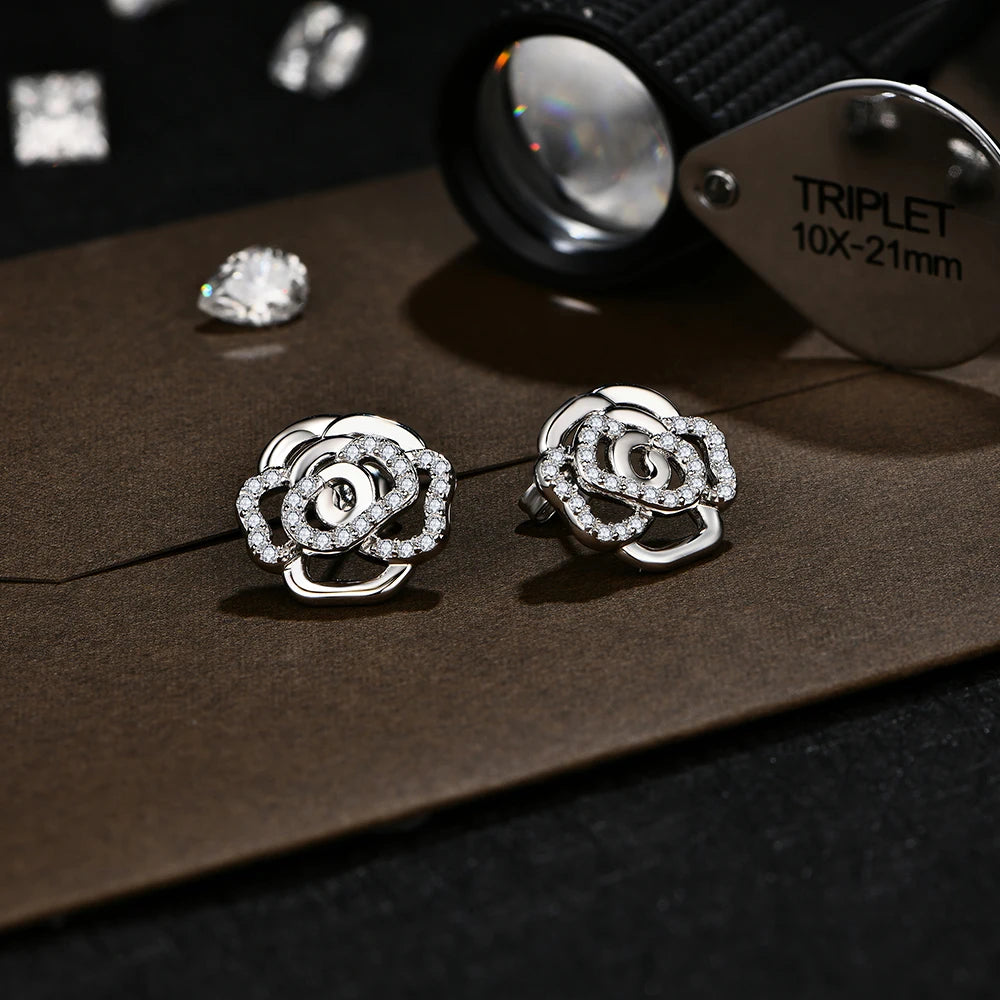 Floral-Design Round-Cut Moissanite Stud Earrings with 925 Sterling Silver and 18K Gold Plating